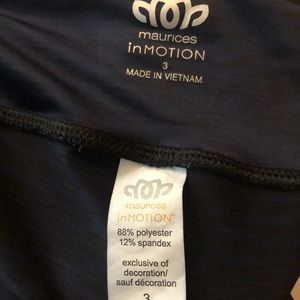 Maurice’s active navy legging!